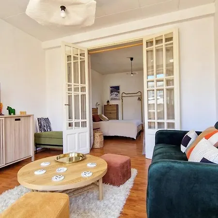 Appartement T2 Cosy Vue Montagne, Proches Adour, Thermes à 5 Min, Centre 3 Min, *