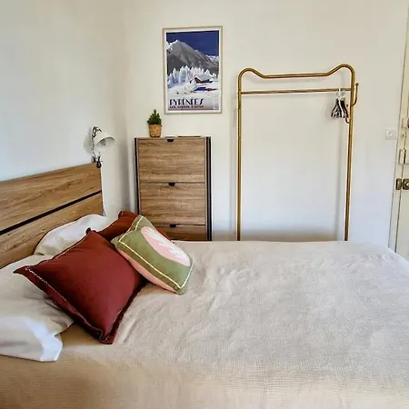 T2 Cosy Vue Montagne, Proches Adour, Thermes A 5 Min, Centre 3 Min, 1er Etage