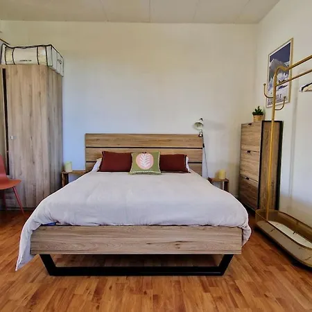 Apartman T2 Cosy Vue Montagne, Proches Adour, Thermes A 5 Min, Centre 3 Min, 1er Etage